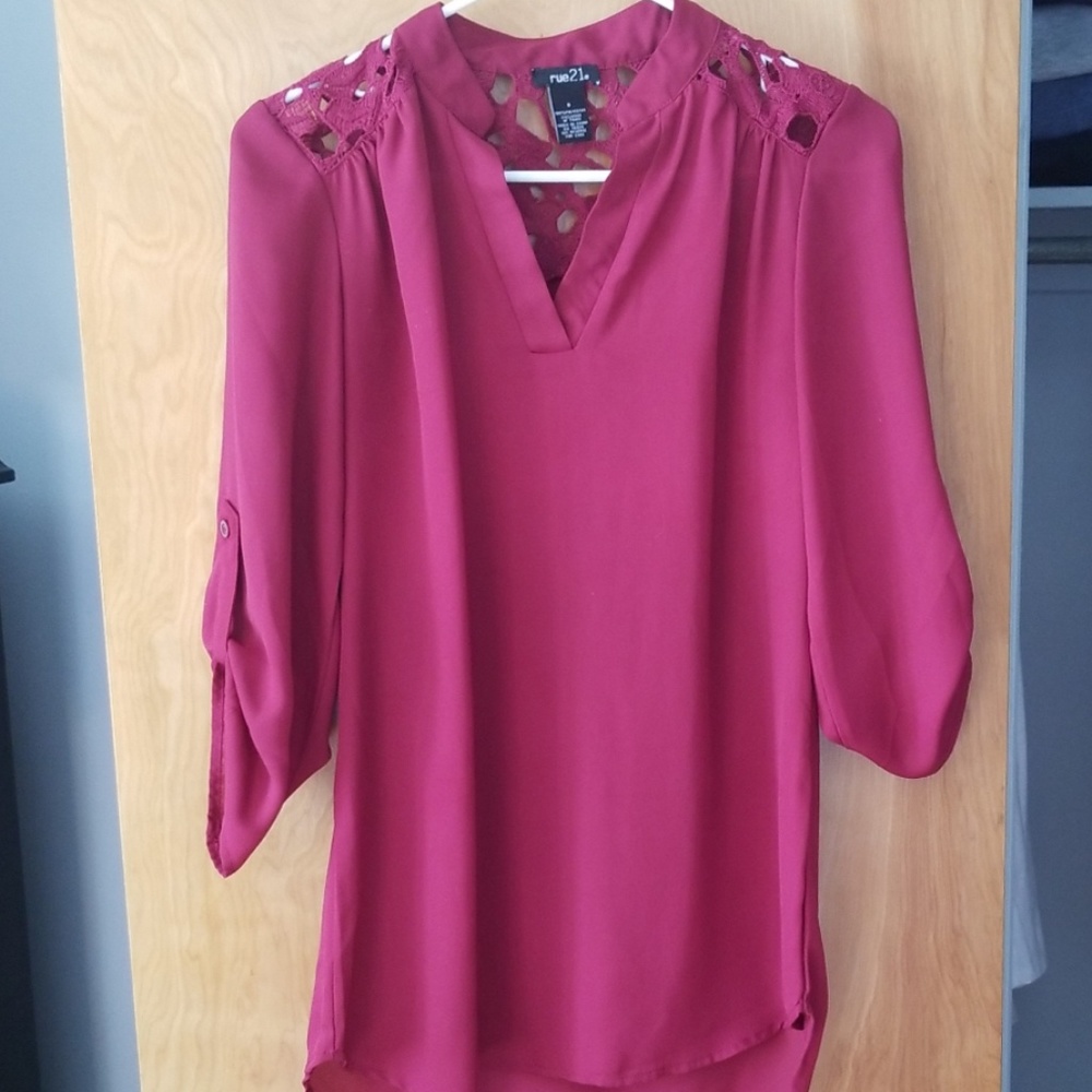 Size Small 3/4 Sleeve